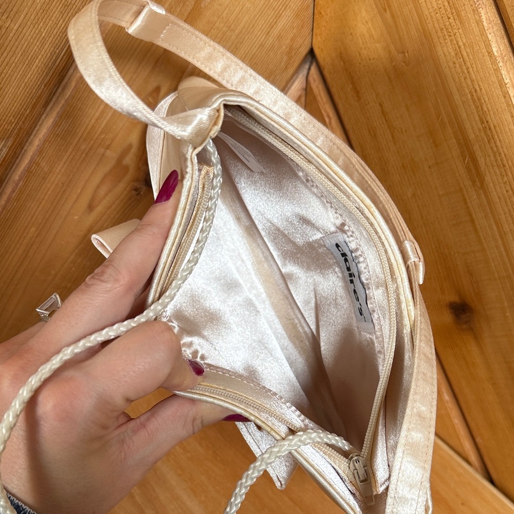 Vintage Claire’s Pearl Purse - Picture 3 of 14